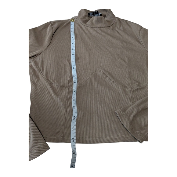 Streetwear Society Brown/Tan, Fitted, Crop, Long Sleeve Polo Top. Size M. - Picture 4 of 7